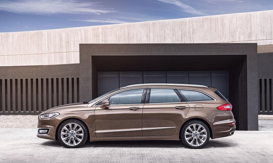  Ford Vignale Mondeo Turnier 2016 года  (фото 6 из 12)